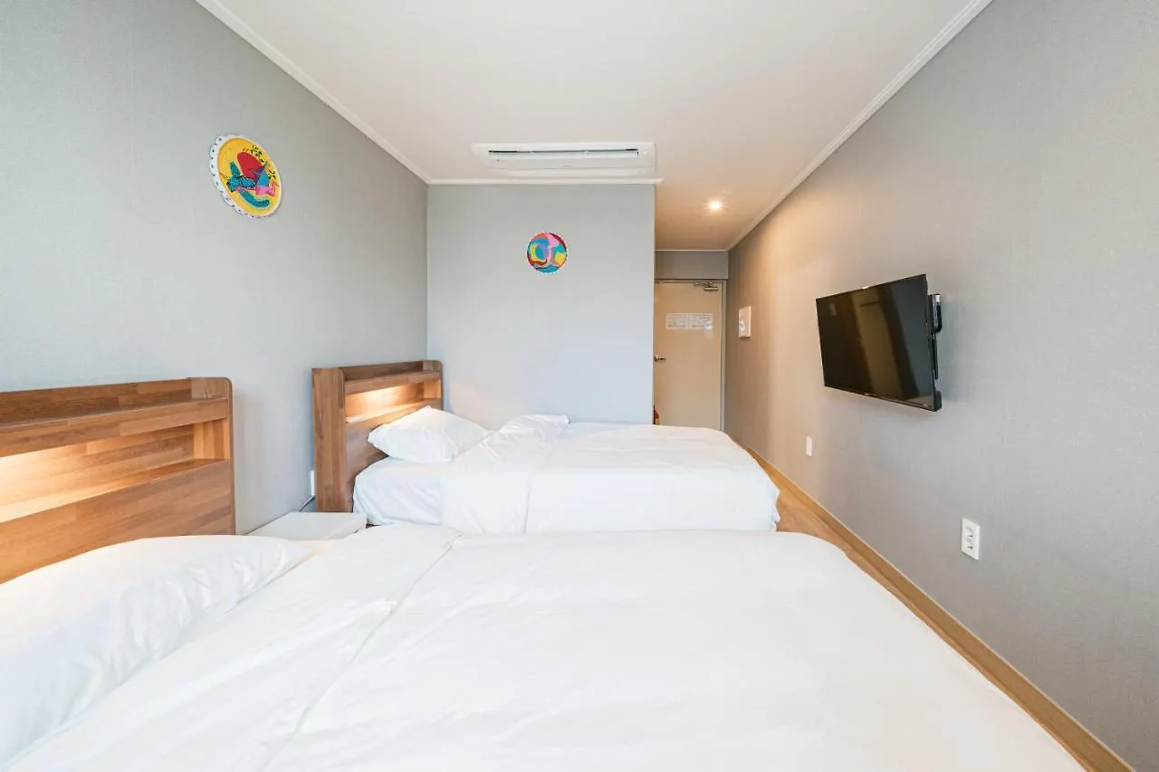 Stay Hyun Jeju 0*,